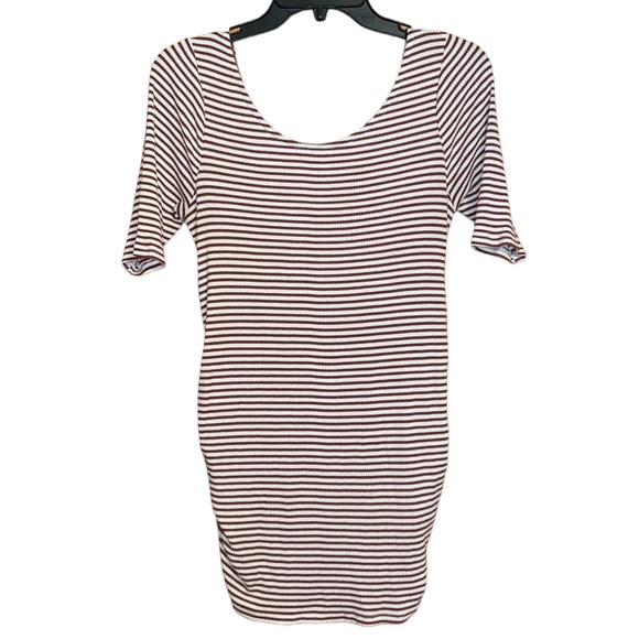 •ISABEL MATERNITY BY INGRID & ISABAL• BROWN & IVORY STRIPE TOP SIZE MEDIUM - Picture 1 of 8